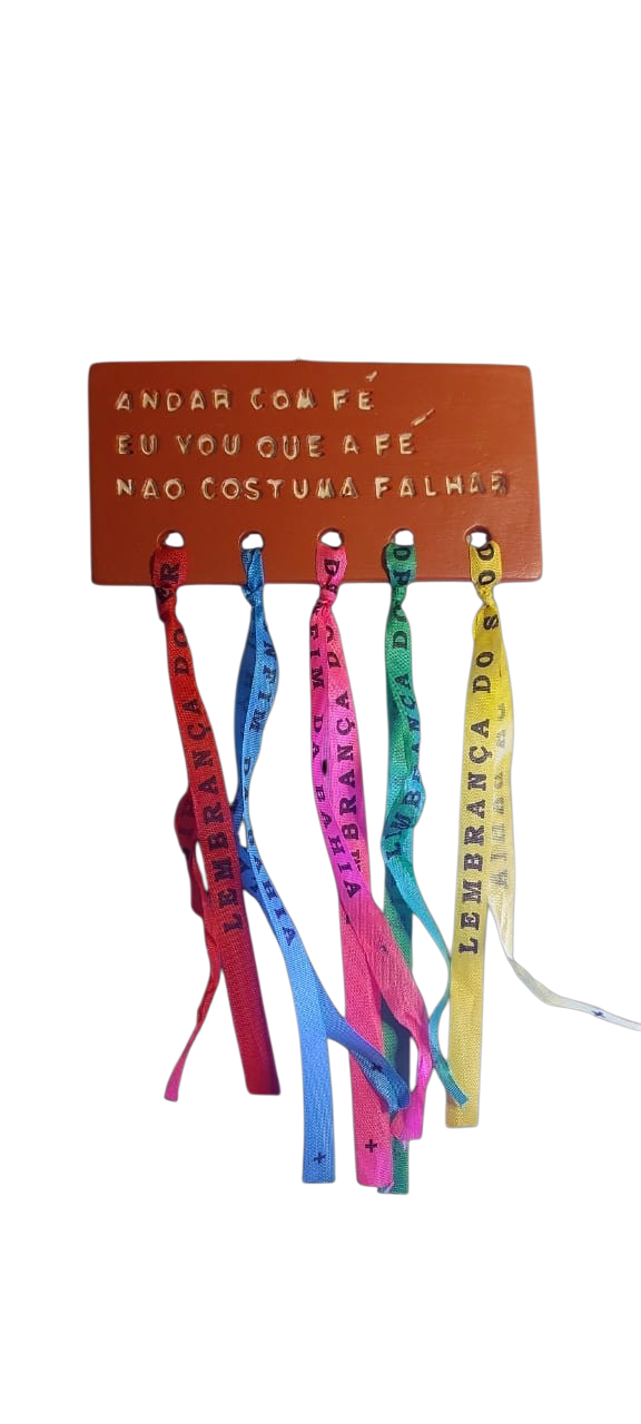 Placa Decorativa Andar com Fé - Feito à Mão